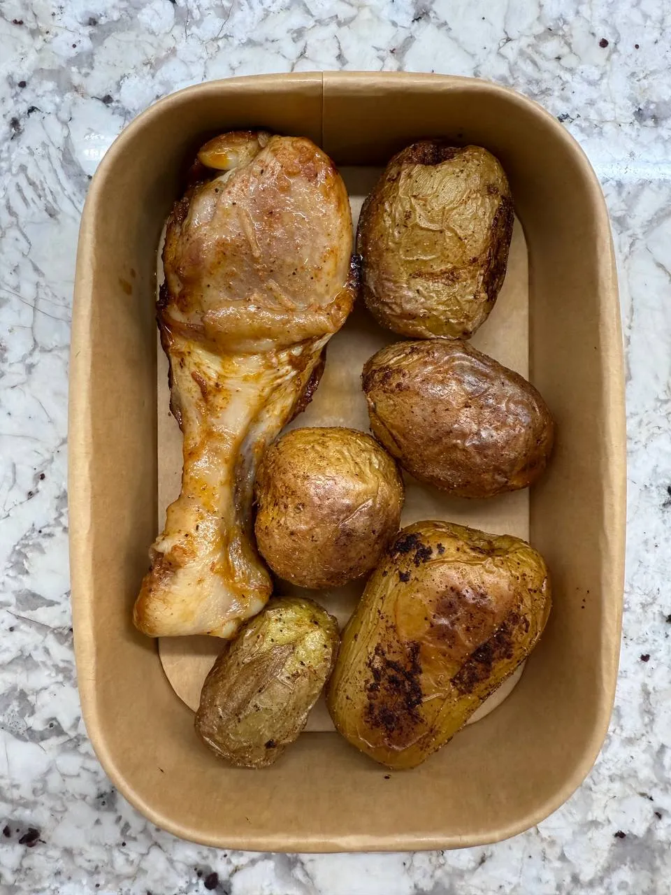 Lisbon food box